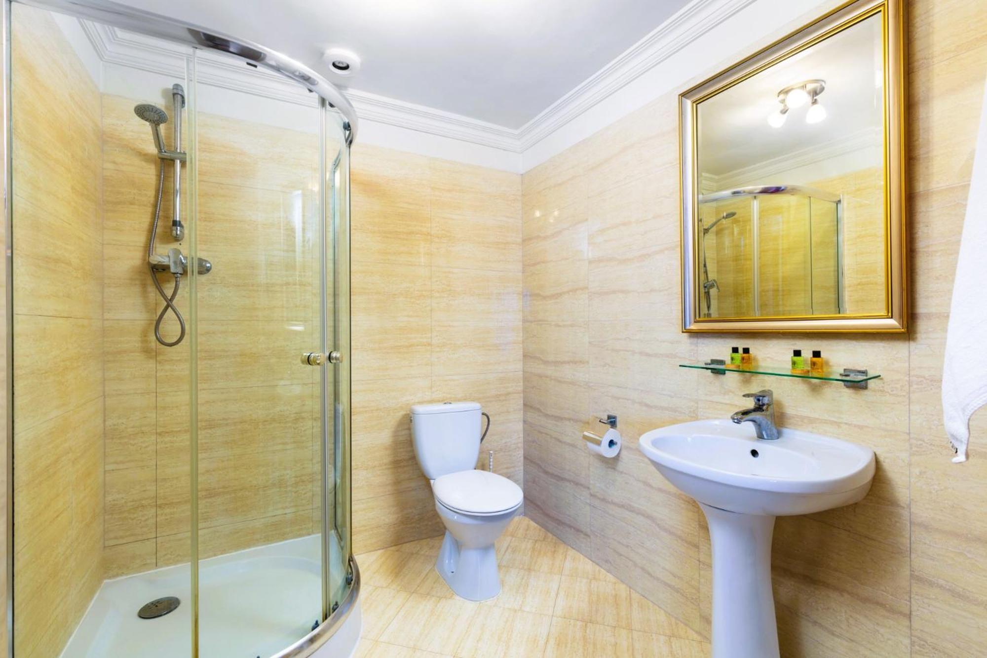 Palacyk Otrebusy Business & Spa Dış mekan fotoğraf